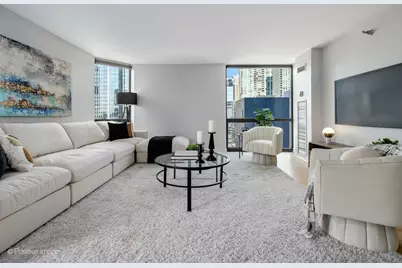 70 W Huron Street #1602, Chicago, IL 60654 - Photo 4