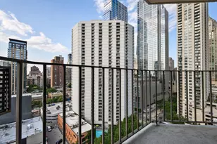 70 W Huron St, Chicago, IL 60654 - Photo 22