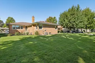 4567 N Oakview St, Chicago, IL 60656 - Photo 18