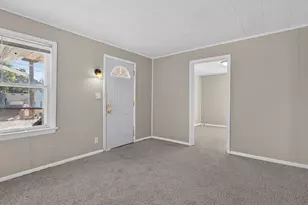 104 N Allin St, Bloomington, IL 61701 - Photo 4
