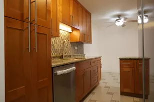 860 E Old Willow Rd, Prospect Heights, IL 60070 - Photo 22