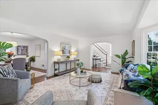 2107 Lincolnwood Dr, Evanston, IL 60201 - Photo 6