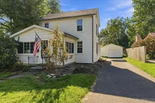 530 E Wilson St, Batavia, IL 60510 - Photo 1