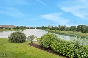 1757 Hillshire Ct, New Lenox, IL 60451 - Photo 4