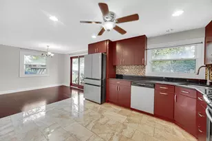 515 Falmouth Ln, Schaumburg, IL 60193 - Photo 10