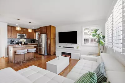 2037 E Touhy Avenue, Des Plaines, IL 60018 - Photo 4