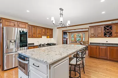 390 Grandview Avenue, Glen Ellyn, IL 60137 - Photo 16