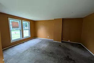 11833 S Harvard Ave, Chicago, IL 60628 - Photo 2