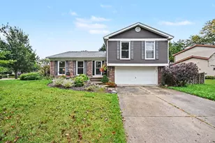 1021 Colony Dr, Crystal Lake, IL 60014 - Photo 1