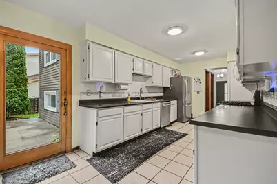 1021 Colony Drive, Crystal Lake, IL 60014 - Photo 10