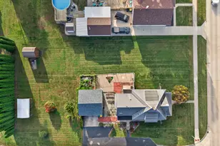1211 E Broadway St, Streator, IL 61364 - Photo 2