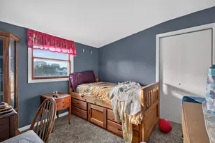 1211 E Broadway St, Streator, IL 61364 - Photo 16