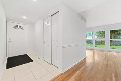 475 Olive Street, Hoffman Estates, IL 60169 - Photo 2