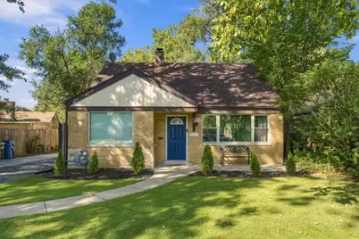 10912 S Komensky Avenue, Oak Lawn, IL 60453 - Photo 2