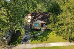 10912 S Komensky Ave, Oak Lawn, IL 60453 - Photo 6