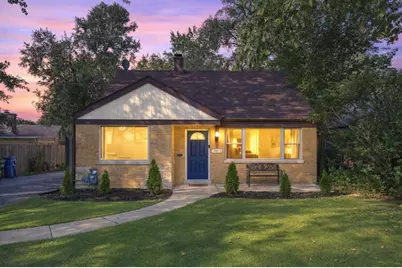 10912 S Komensky Avenue, Oak Lawn, IL 60453 - Photo 1