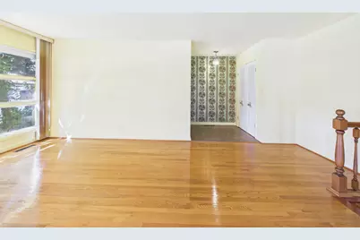 7307 N Karlov Avenue, Lincolnwood, IL 60712 - Photo 4