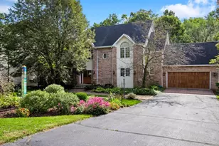 5131 Regents Park Rd, Rockford, IL 61107 - Photo 2