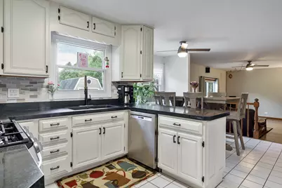 881 Willowbrook Drive, Wheeling, IL 60090 - Photo 24