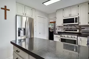 881 Willowbrook Dr, Wheeling, IL 60090 - Photo 28