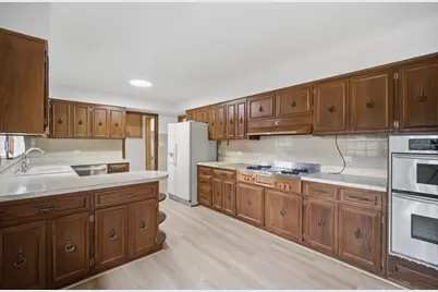 8001 W Balmoral Avenue, Chicago, IL 60656 - Photo 8