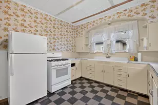 115 7th St, Streator, IL 61364 - Photo 6