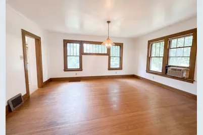 204 E South Street, Woodstock, IL 60098 - Photo 2