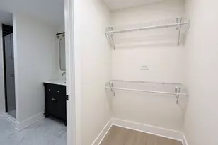 4347 W Irving Park Rd, Chicago, IL 60641 - Photo 10