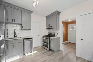 2835 S Farrell St, Chicago, IL 60608 - Photo 8