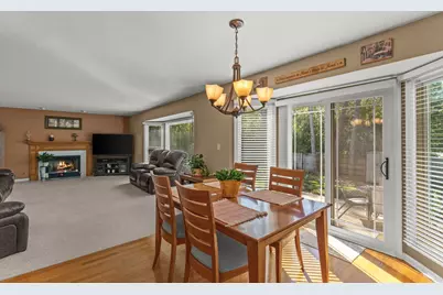 1460 Prairie Crossing Drive, West Chicago, IL 60185 - Photo 12