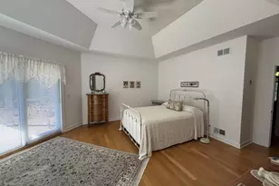 1518 W Lincoln Rd, McHenry, IL 60051 - Photo 8