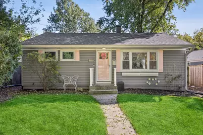 644 W Hinsdale Avenue, Hinsdale, IL 60521 - Photo 1