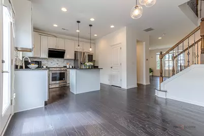 3211 Coral Lane, Glenview, IL 60026 - Photo 10