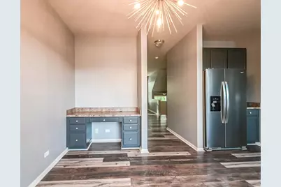 105 Station Park Circle, Grayslake, IL 60030 - Photo 10