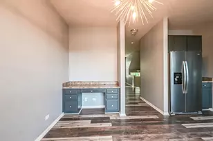 105 Station Park Cir, Grayslake, IL 60030 - Photo 10