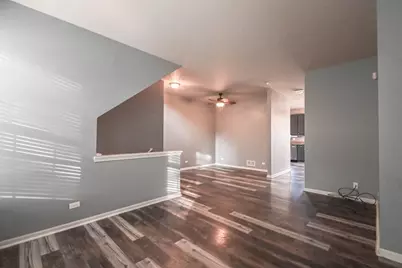 105 Station Park Circle, Grayslake, IL 60030 - Photo 8