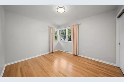 320 N Main Street, Mount Prospect, IL 60056 - Photo 12