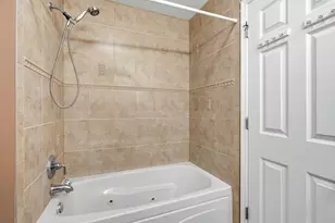 820 W 36th St, Chicago, IL 60609 - Photo 12