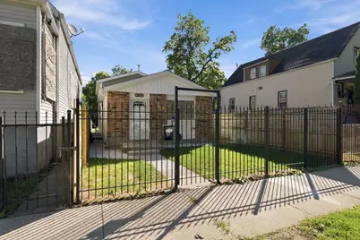 6733 S Throop Street, Chicago, IL 60636 - Photo 2