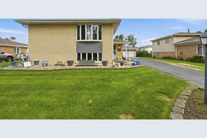 4328 Wagman Street, Oak Forest, IL 60452 - Photo 2