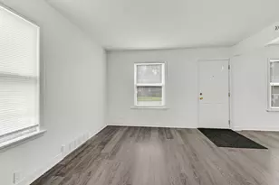 256 E 140th Pl, Dolton, IL 60419 - Photo 6