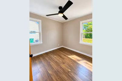 [Address not provided], Burbank, IL 60459 - Photo 8