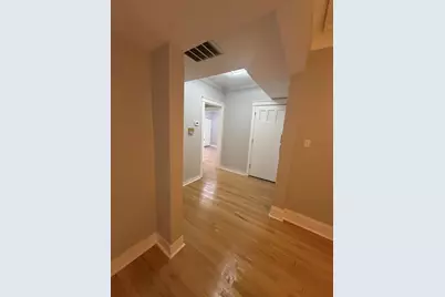 2230 E 70th Place #204, Chicago, IL 60649 - Photo 8
