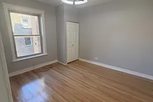 2230 E 70th Pl, Chicago, IL 60649 - Photo 6