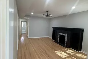 2230 E 70th Pl, Chicago, IL 60649 - Photo 16