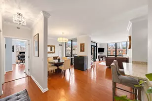 435 W Erie St, Chicago, IL 60654 - Photo 2