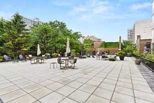 720 W Gordon Terrace, Chicago, IL 60613 - Photo 22