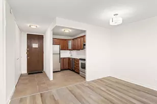 720 W Gordon Terrace, Chicago, IL 60613 - Photo 10