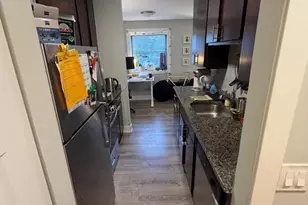 530 W Surf St, Chicago, IL 60657 - Photo 6