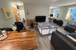 530 W Surf St, Chicago, IL 60657 - Photo 12